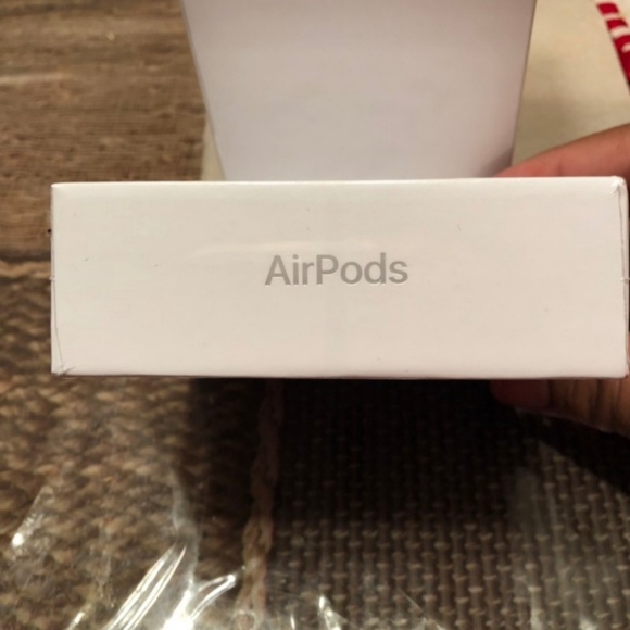 Apple airpods - Picture 2 of 3